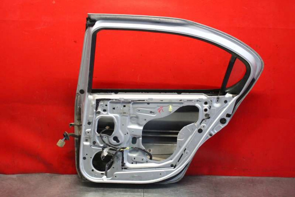 фото №10, Двері праве задня задні сріблястий nissan maxima a33 00-05