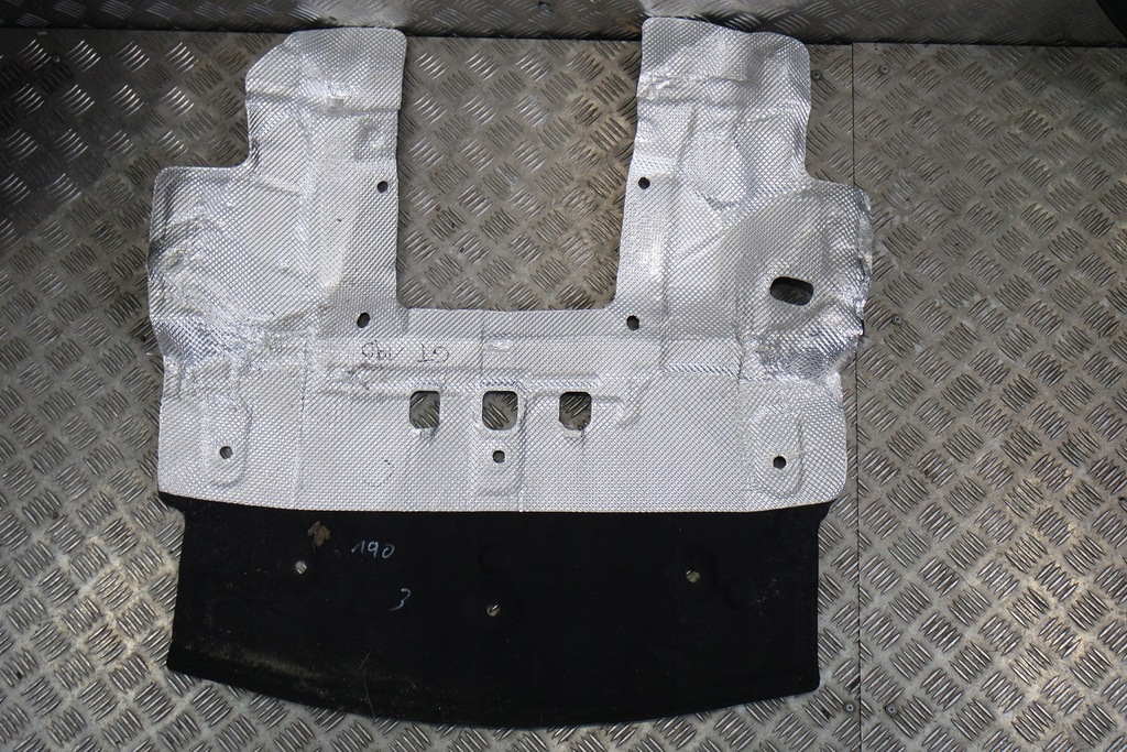 фото №1, Защита тепловая mercedes w190 gt amg a1906827600