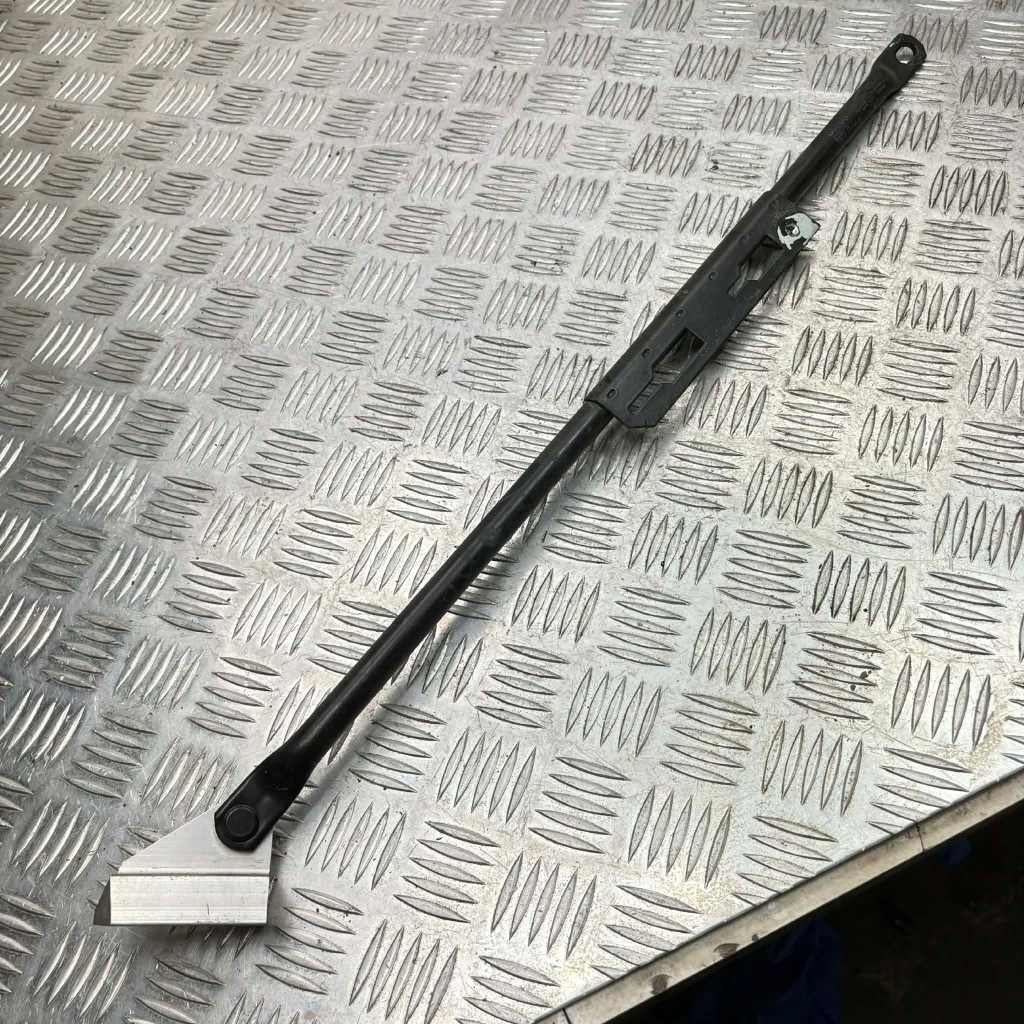 Купити Кронштейн поперечина передній xc90 2