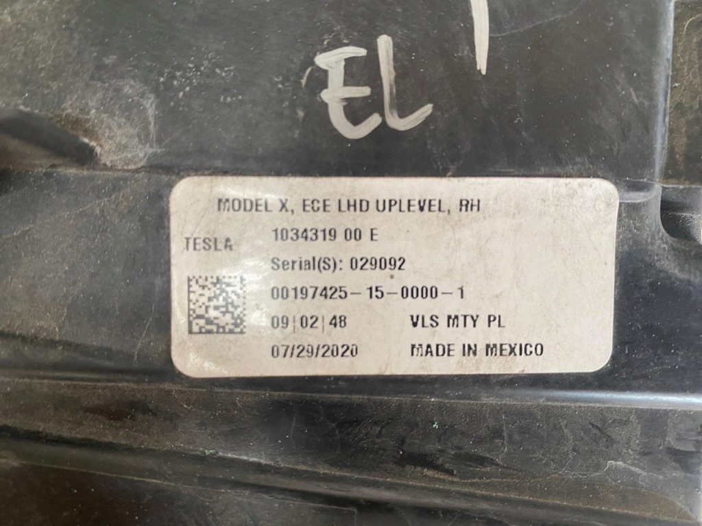 Купить Фара правый  передняя tesla model x full led правый перед