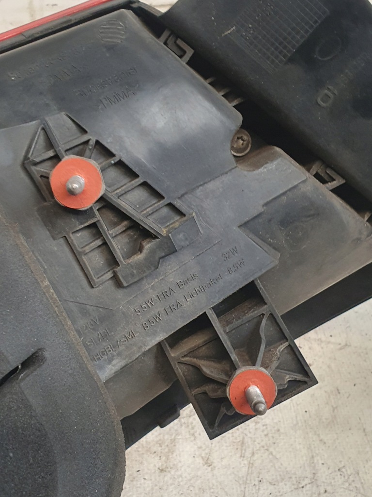 Фара led правая  задний оригинальный номер a2129066901 mercedes w212 11r. седан Доставка