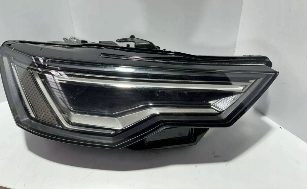 фото №2, Audi a6 c8 лампа правая перед передняя full led matrix 4k0941040