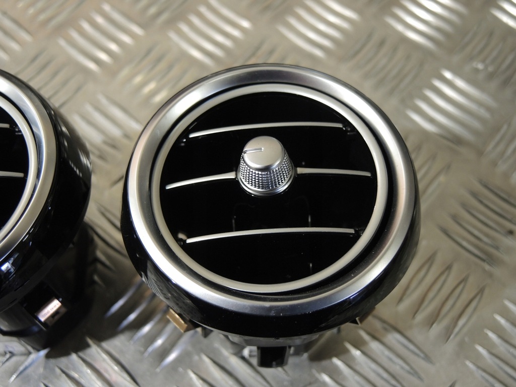 фото №4, Решётка консоли воздуховод mercedes w253 a2058304604