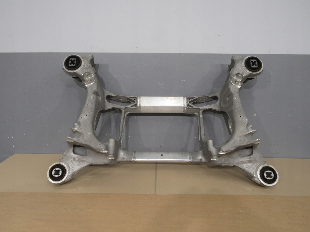 фото №16, Audi e-tron gt подрамник подвеска задняя