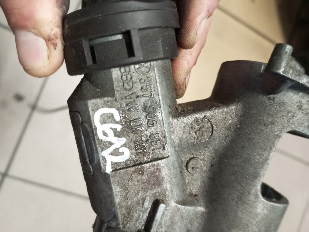 фото №1, Golf 3 iii замок запалювання ключ 357905851c