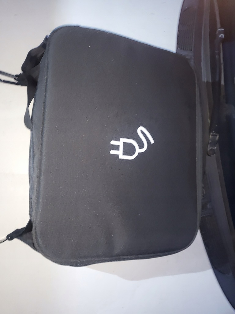 фото №1, Зарядное устройство настенная зарядная станция audi e-tron полный набор