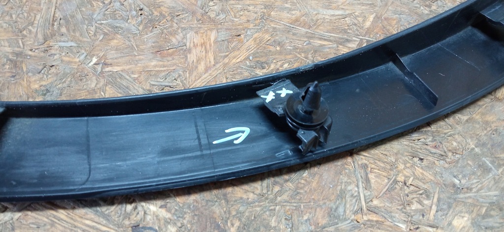 фото №13, Tesla model y 20- молдинг крыла правый перед правая передняя 1683860-00-a