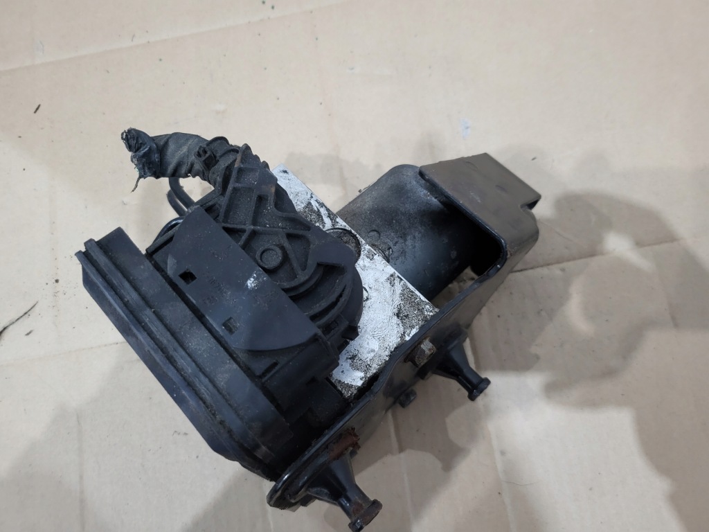 Купити Jeep grand cherokee насос abs p04779975am