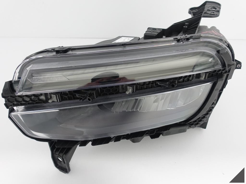 фото №1, Jeep avenger 22- base low звичайна full led лампа l