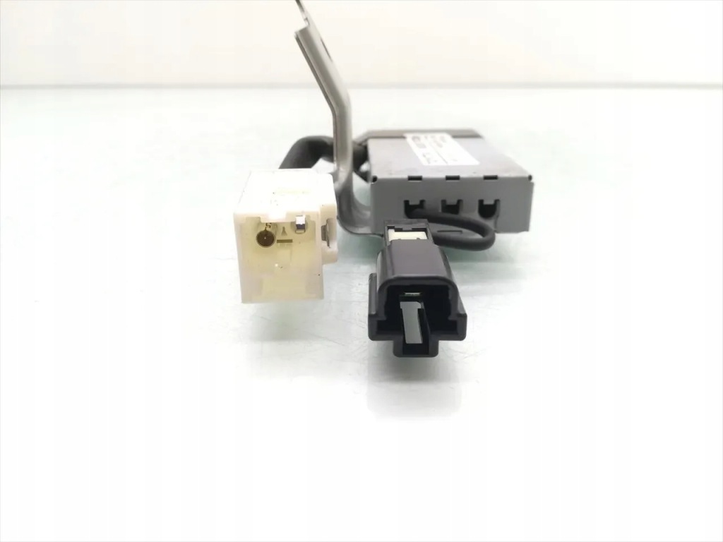 Lexus ct модуль / блок керування антени 200h full hybrid 73kw 99 hp 86300-76010 Київ