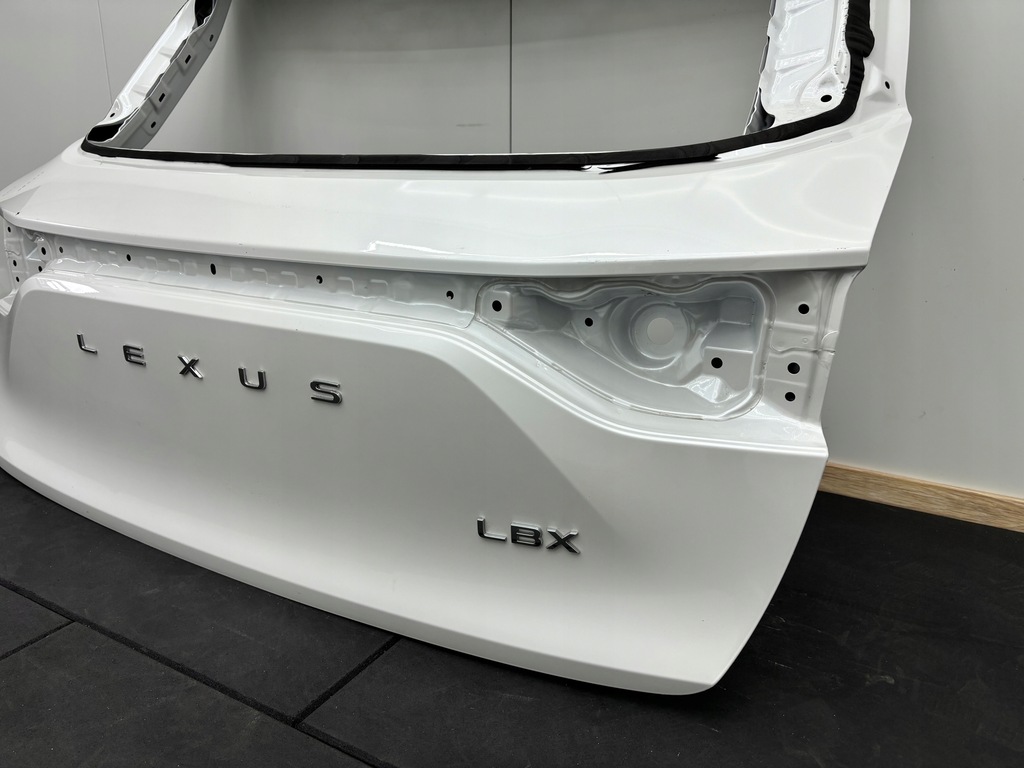 фото №9, Lexus lbx крышка багажника багажника задняя