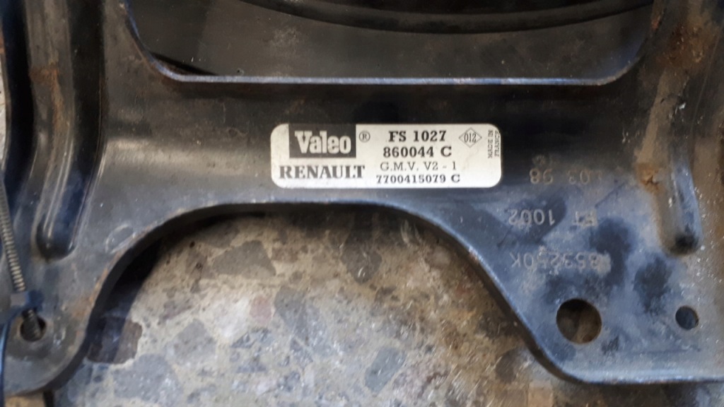 Купити 7700415079c вентилятор радіатора renault scenic 1 1.6 b