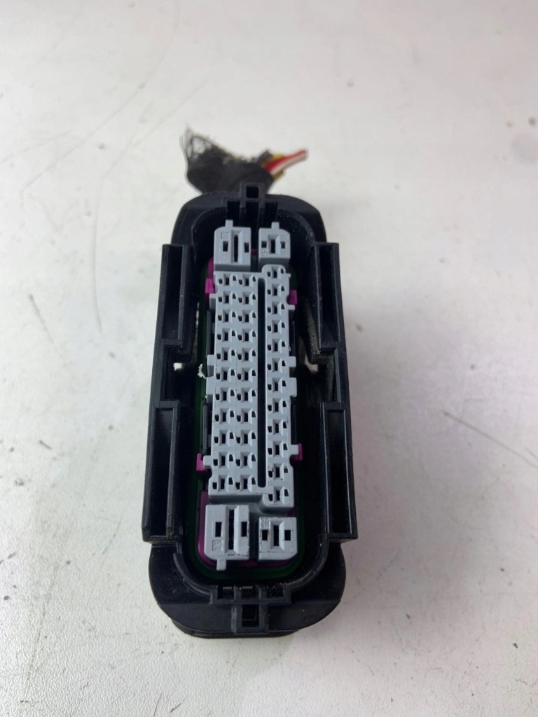 Штекер колодка насоса abs citroen nemo bipper fiorino в Украине