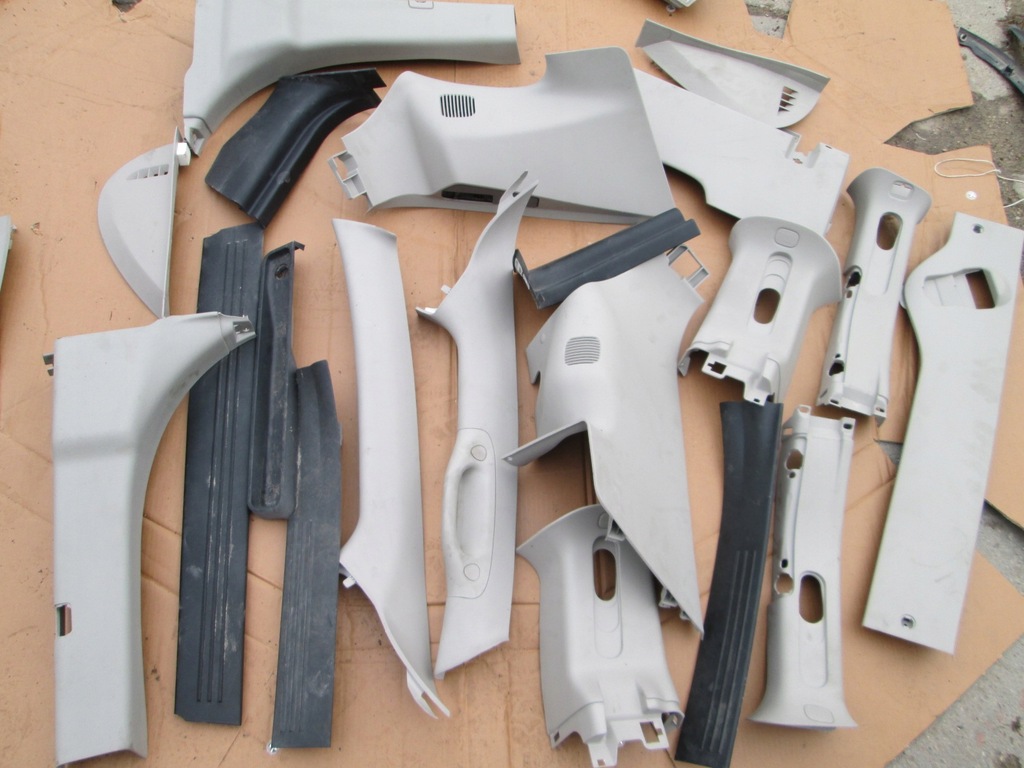 фото №8, Chrysler town country 11- защита пластик стойка