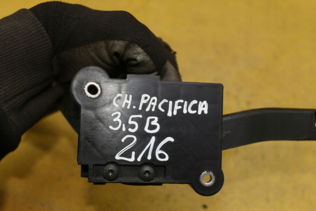 фото №7, Педаль газа 3.5 b chrysler pacifica i