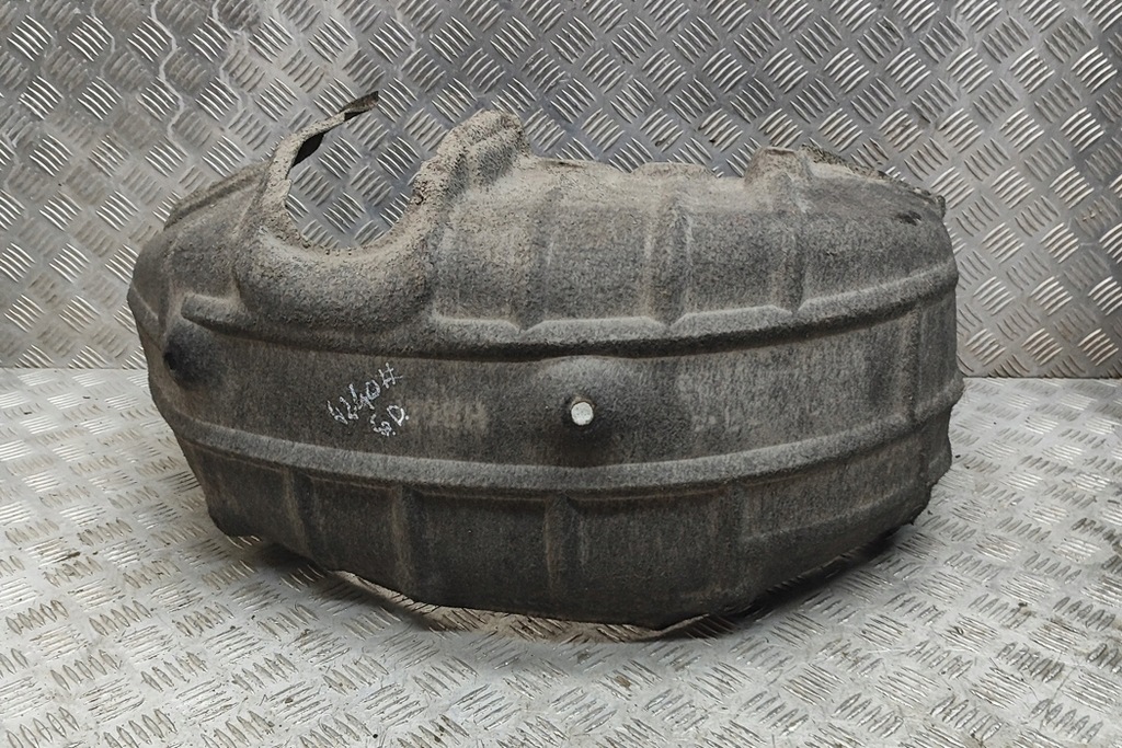 фото №5, Toyota auris e18 задний правый крыло 65637-02080 1.80 бензин / электрика