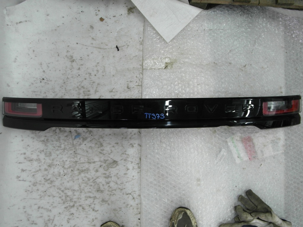 фото №1, Land rover velar лампа задняя led накладка оригинал eu