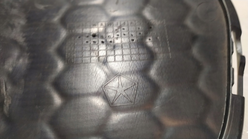 Решётка бампера jeep grand cherokee wk2 srt8 srt Цена