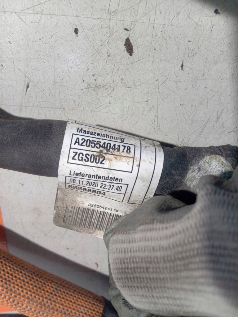 Mercedes c w205 кабель шланг wysokiego напряжения оригинальный номер a2135451100 Киев