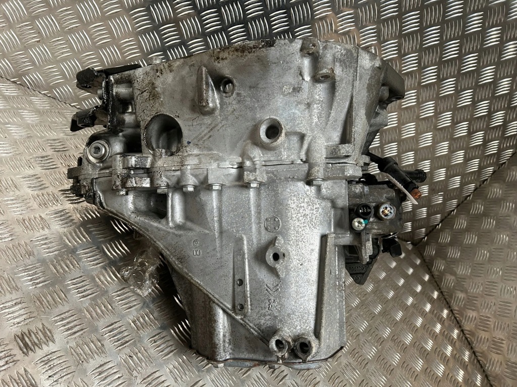 фото №10, Peugeot 5008 ii 2017 механическая 6-ступенчатая коробка передач передач