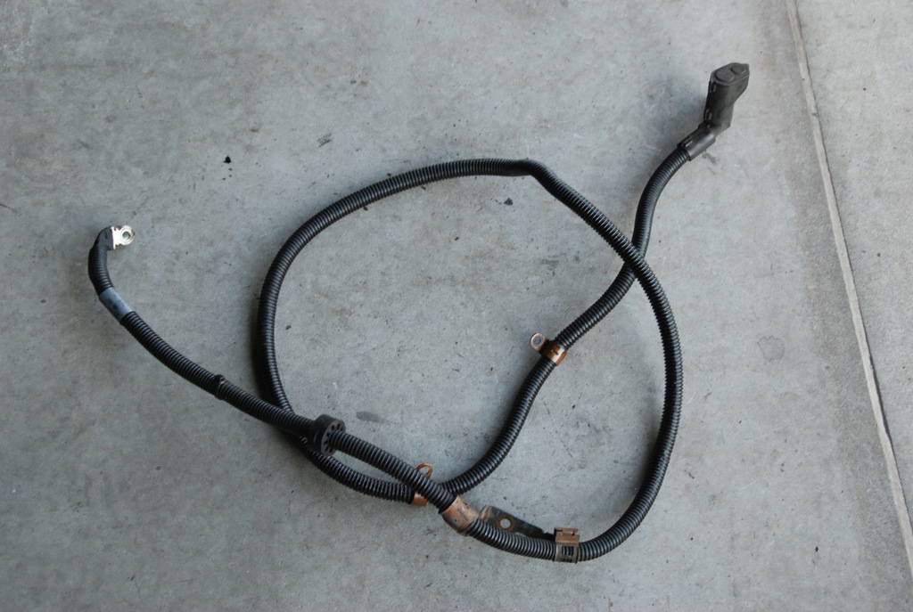 фото №1, Mercedes w204 шланг джгут plus генератора 651