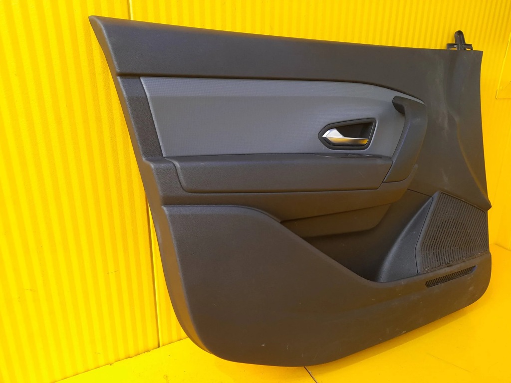 Express 2021r.- обивка дверь перед левая Оригинал