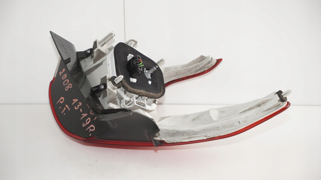 фото №9, Лампа правый задняя задняя peugeot 2008 13-19r^