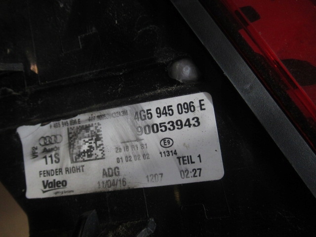 Лампы задний  задние matrix audi a6 c7 рестайлинг  седан 4g5945096e оригинал оригинальный номер комплект Киев