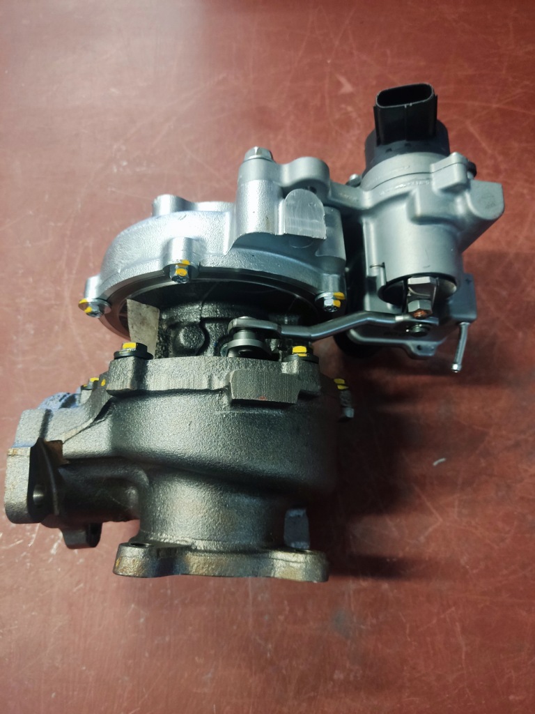 фото №10, Турбонагнетатель toyota land cruiser v8 17208-51030 vb49 nowa