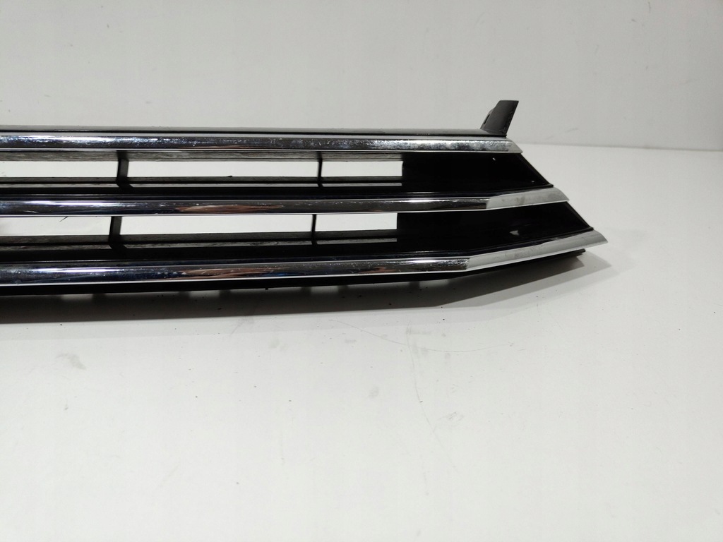 фото №5, Volkswagen golf sportsvan r-line решітка радіатора решітка бампера