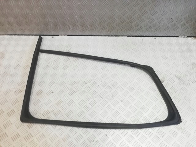 фото №1, Sandero ii logan i прокладка стекло правый задняя