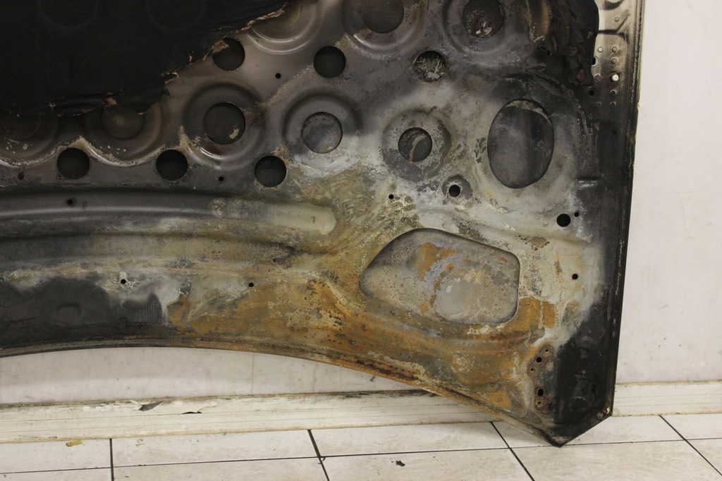 фото №10, Капот кришка двигуна mercedes c w204 2007r- 650 - код лакофарбового покриття