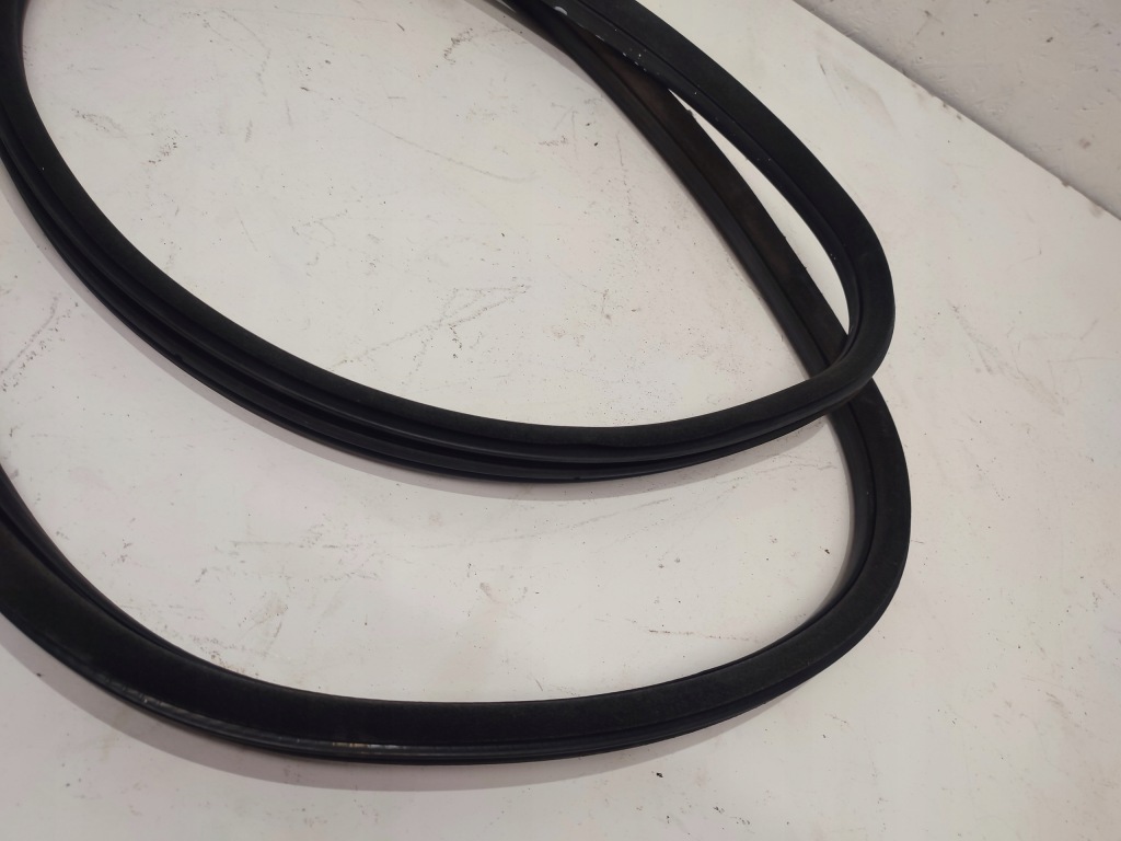 фото №3, Citroen ds5 прокладка двері правий перед