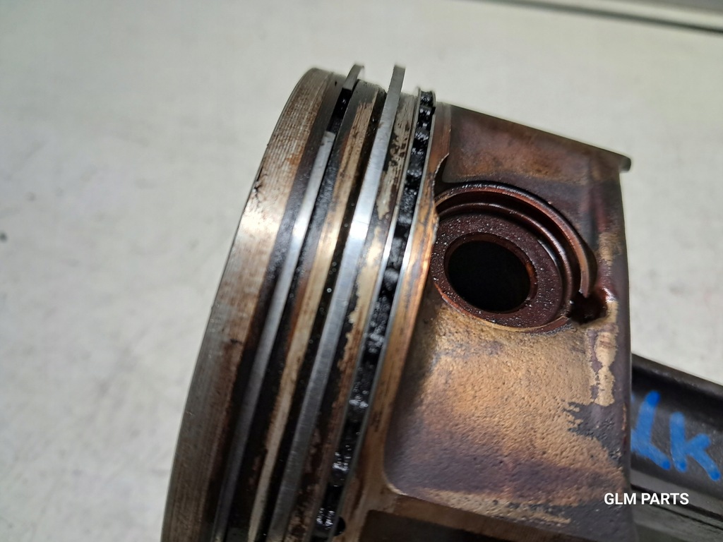 фото №5, Mercedes slk r171 1.8 компрессор поршень шатун cena za штука