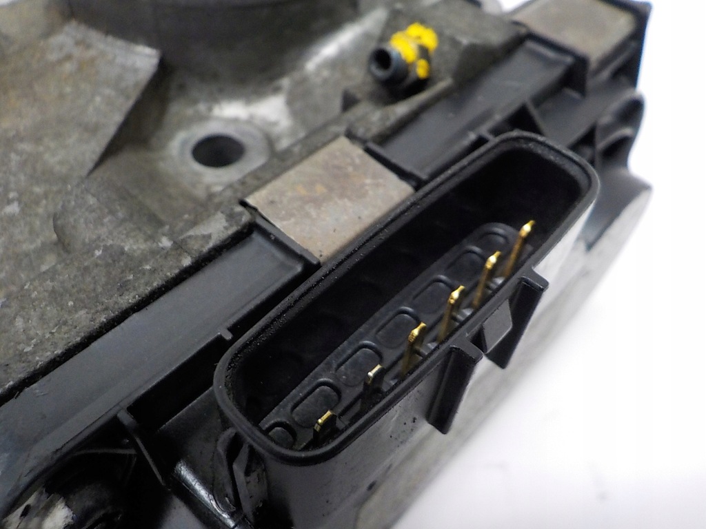 фото №10, Honda оригинальный номер gmb4a дроссельная заслонка