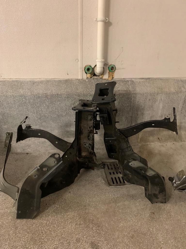 фото №1, Чверть лонжерон підкрилок права q3 83a audi. a