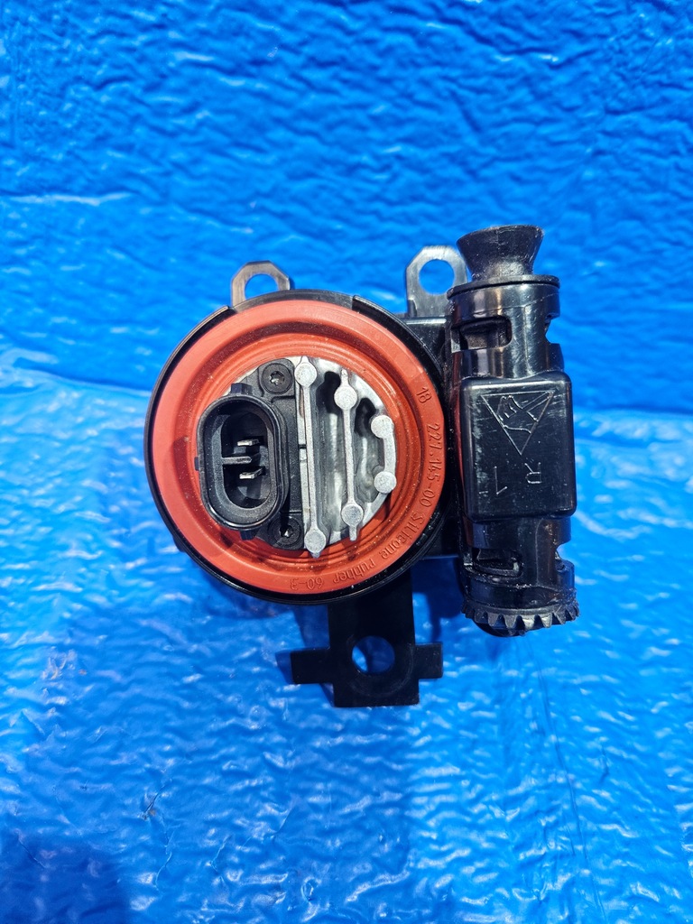 фото №5, Renault clio v megane iii captur zoe противотуманная фара правый 261504122r