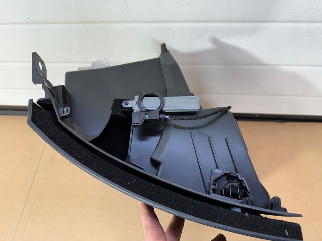 фото №12, Бардачок пасажира, консолі, панелі mercedes b klasa w247 m europa, чорний