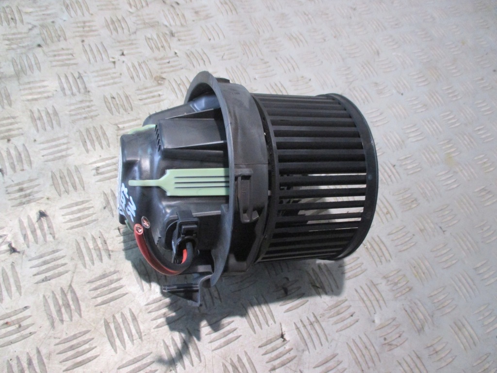 фото №1, Воздуходувка вентилятор обдув peugeot 207 nw102992g