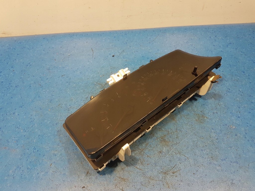 фото №5, Toyota corolla i verso 1.6 счетчик 83800-13110