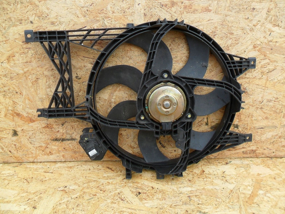 фото №8, Renault megane coupe 2002- вентилятор