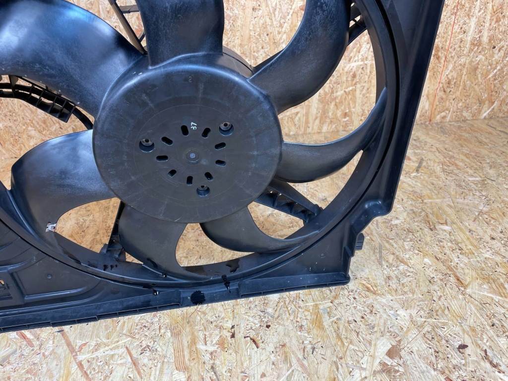 Вентилятор радіатор корпус bmw f39 f40 f45 f48 mini f55 f56 f57 f60 761761 Оригінал