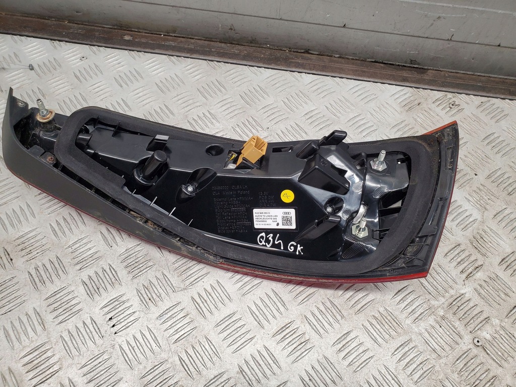 фото №13, Audi q3 8u 8u0945093d задняя сторона левая лампы задние