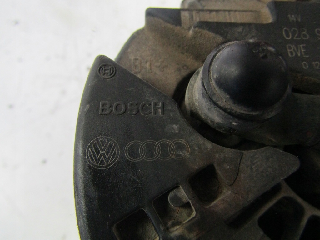 фото №7, Skoda octavia i 1u генератор 1,6 102km avu bosch 0124325003