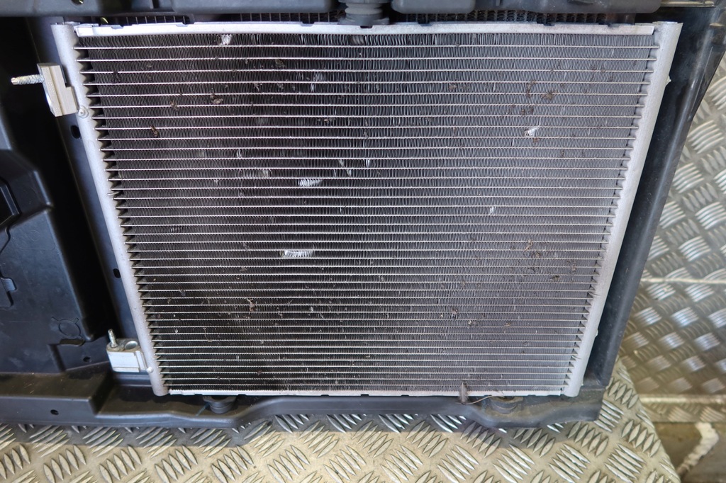 фото №6, Pas передний радиатор радиатор вентилятор peugeot 208 i 207 2008 c3 комплект