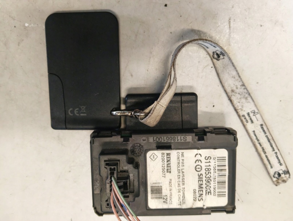 Купити Зчитувач карти карта renault megane 2 2002-2009 8200125077 оригінал