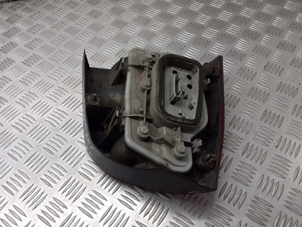 Фара правый  задний vw polo iv Цена