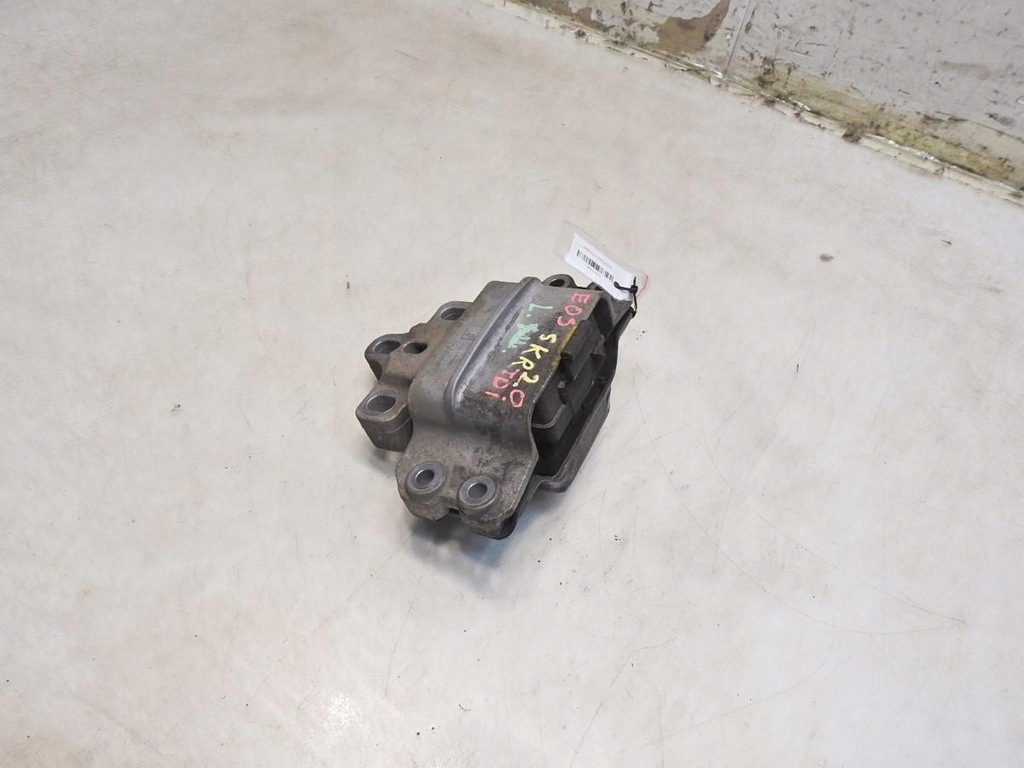 фото №7, Кронштейн подушка коробки ліва vw eos 2.0 tdi 1k0199555