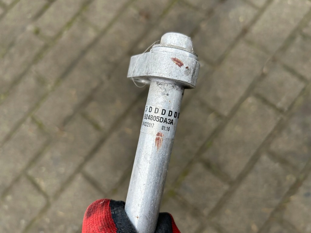 фото №3, Infiniti оригінальний номер 924805da3a шланг кондиціонера трубка wąż