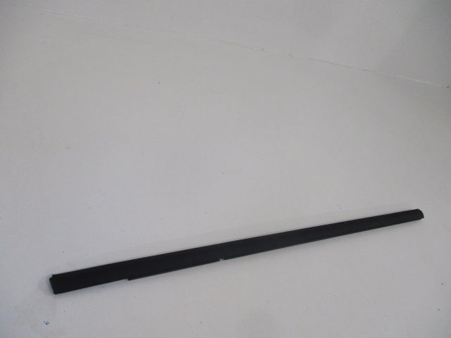 фото №1, C3 picasso прокладка наружная дверь правых передних nowa 9310l9